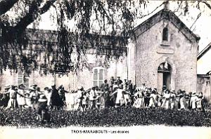 812- Trois-Marabouts - Les ecoles